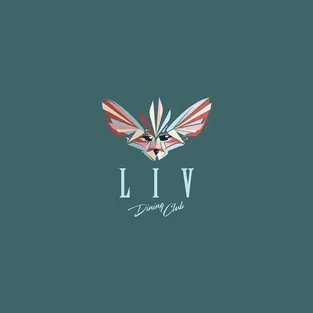 Logo variant for the Liv Dining Club: symmetrical fox mask made of red and white feathers above the serif LIV wordmark and “Dining Club”, on dark green