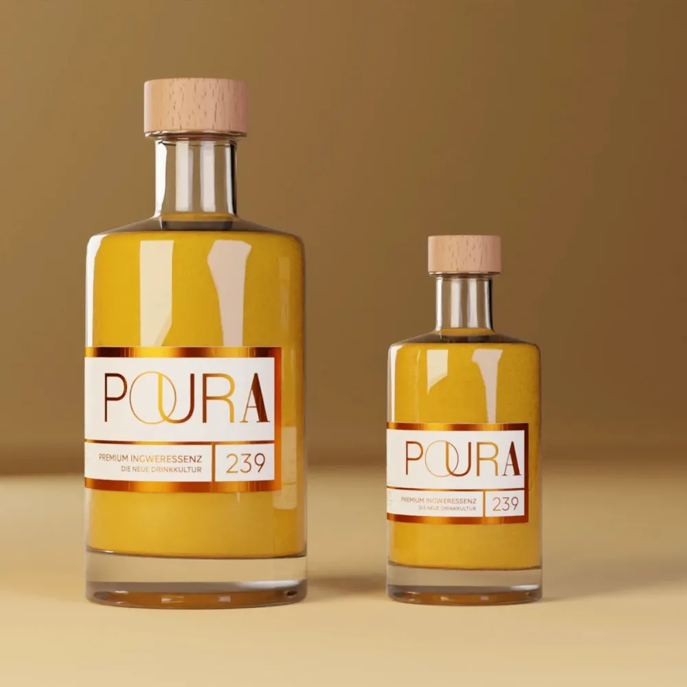 The bottle in two sizes on a sand-colored background